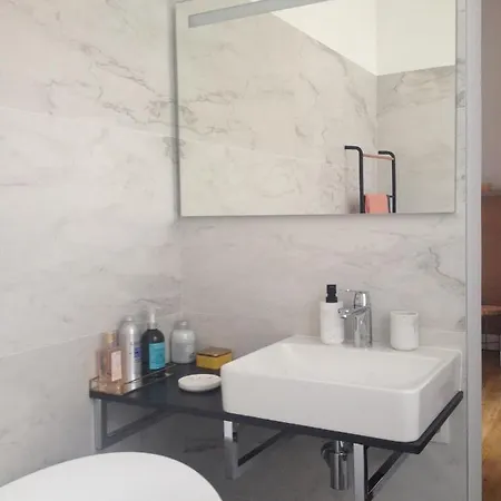 La Traversiere-chambre D'hotes 2* Tours