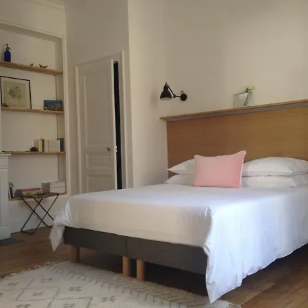 La Traversiere-chambre D'hotes 住宿加早餐酒店 图尔