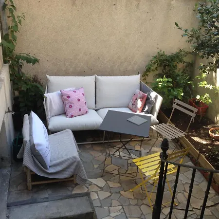 La Traversiere-chambre D'hotes 2* Tours