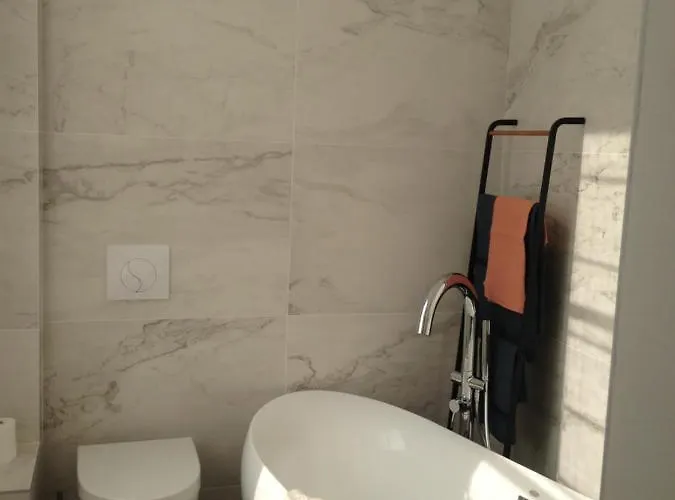 La Traversiere-chambre D'hotes Bed & Breakfast Tours